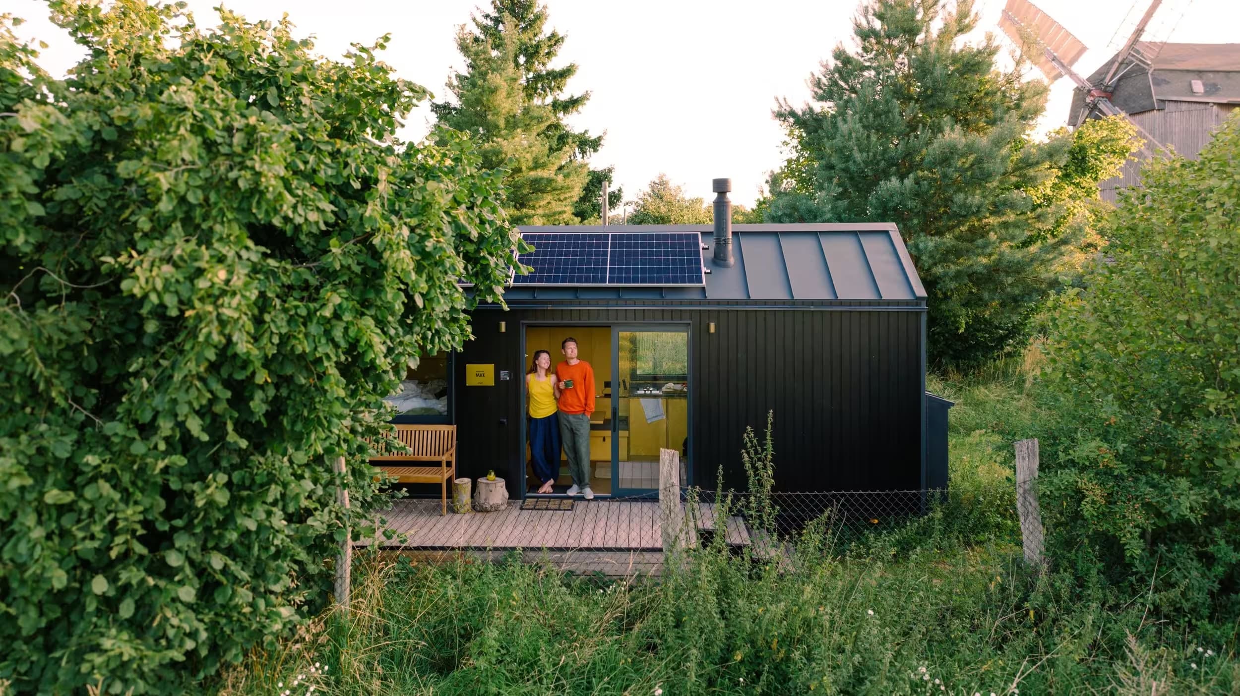 Offgrid-Cabin in der Brandenburger Landschaft — Foto Offgrid Rest